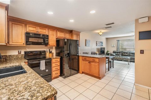 Townhouse in Lutz, Florida 3 bedrooms, 109.44 sq.m. № 1894095 - photo 11
