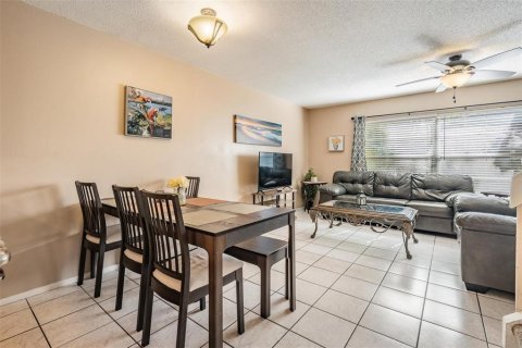 Townhouse in Lutz, Florida 3 bedrooms, 109.44 sq.m. № 1894095 - photo 9