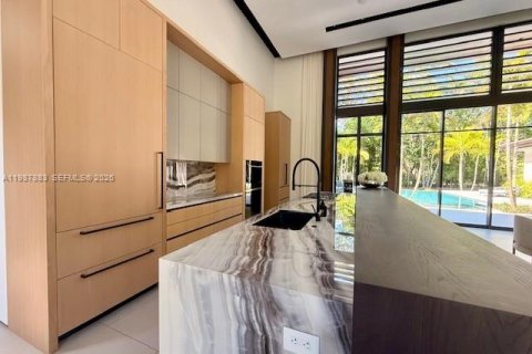 Купить виллу или дом в Пайнкрест, Флорида 7 спален, 589.46м2, № 2051562 - фото 9