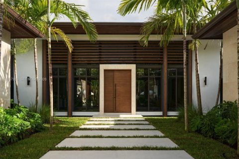 Купить виллу или дом в Пайнкрест, Флорида 7 спален, 589.46м2, № 2051562 - фото 3