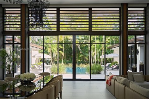 Купить виллу или дом в Пайнкрест, Флорида 7 спален, 589.46м2, № 2051562 - фото 5