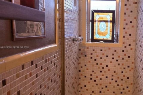 Купить виллу или дом в Норт-Майами-Бич, Флорида 4 спальни, № 2035041 - фото 29