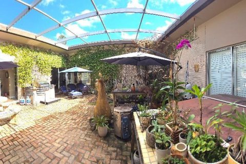 Villa ou maison à North Miami Beach, Floride 4 chambres № 2035041