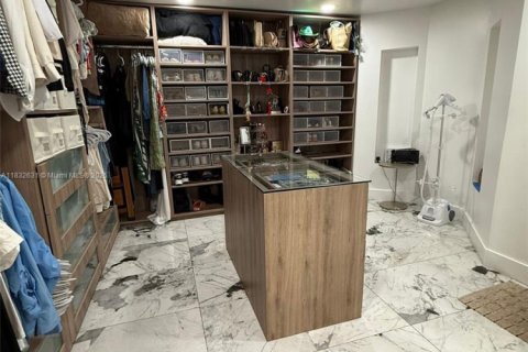 Casa en venta en Hollywood, Florida, 5 dormitorios, 155.15 m2 № 1934600 - foto 13