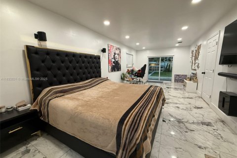 Casa en venta en Hollywood, Florida, 5 dormitorios, 155.15 m2 № 1934600 - foto 11