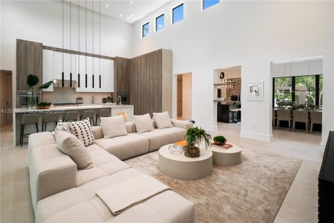 Casa en venta en Miami, Florida, 5 dormitorios, 466.74 m2 № 2248538 - foto 13