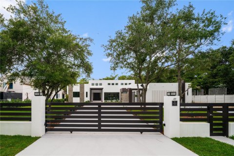 Casa en venta en Miami, Florida, 5 dormitorios, 466.74 m2 № 2248538 - foto 4
