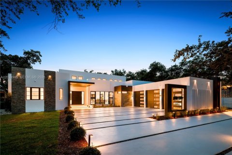 Casa en venta en Miami, Florida, 5 dormitorios, 466.74 m2 № 2248538 - foto 5