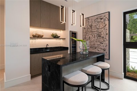 Casa en venta en Miami, Florida, 5 dormitorios, 466.74 m2 № 2248538 - foto 20