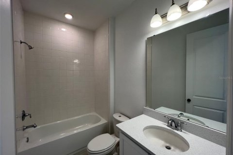 House in Davenport, Florida 4 bedrooms, 208.38 sq.m. № 1876631 - photo 7