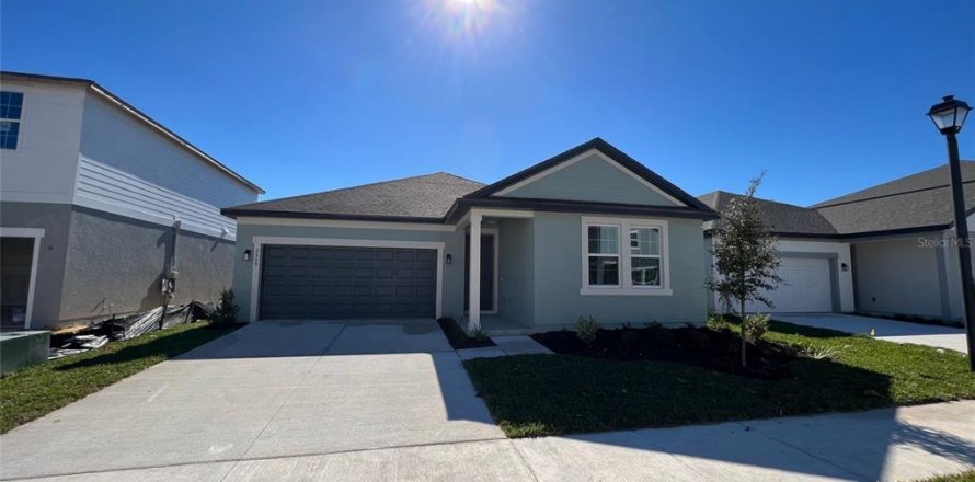 House in Davenport, Florida 4 bedrooms, 208.38 sq.m. № 1876631