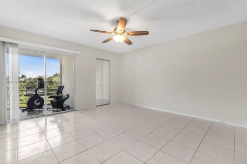 Copropriété à vendre à Coconut Creek, Floride: 2 chambres, 107.4 m2 № 1963184 - photo 20