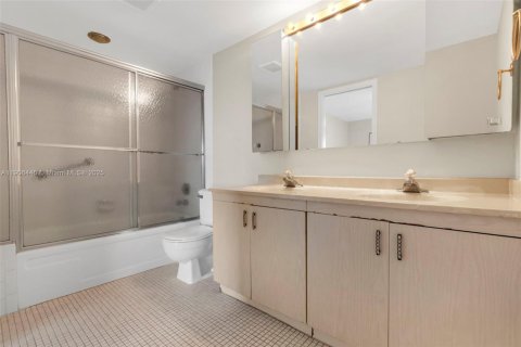 Copropriété à vendre à Coconut Creek, Floride: 2 chambres, 107.4 m2 № 1963184 - photo 21