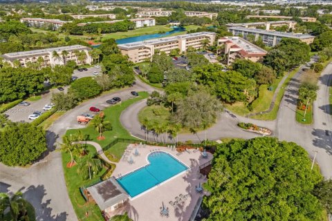 Copropriété à vendre à Coconut Creek, Floride: 2 chambres, 107.4 m2 № 1963184 - photo 6