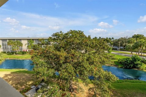 Copropriété à vendre à Coconut Creek, Floride: 2 chambres, 107.4 m2 № 1963184 - photo 3