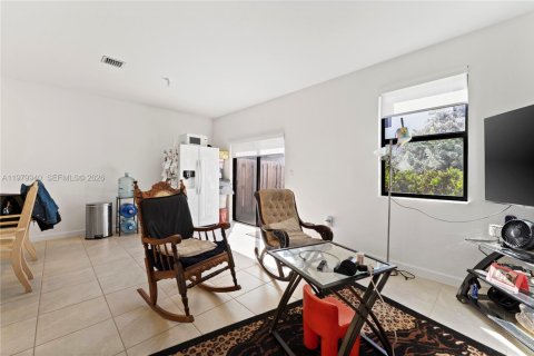 Купить таунхаус в Майами, Флорида 3 спальни, 157.47м2, № 2049563 - фото 12