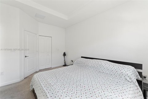 Купить таунхаус в Майами, Флорида 3 спальни, 157.47м2, № 2049563 - фото 24