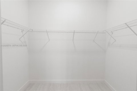 Copropriété à louer à Miami, Floride: 1 chambre, 80.92 m2 № 2257582 - photo 13