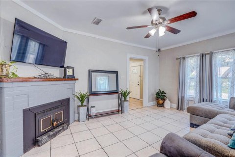 House in Tampa, Florida 3 bedrooms, 113.15 sq.m. № 1912543 - photo 10