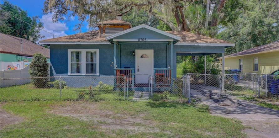 House in Tampa, Florida 3 bedrooms, 113.15 sq.m. № 1912543