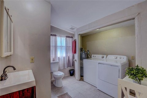 House in Tampa, Florida 3 bedrooms, 113.15 sq.m. № 1912543 - photo 24