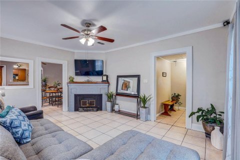 House in Tampa, Florida 3 bedrooms, 113.15 sq.m. № 1912543 - photo 11