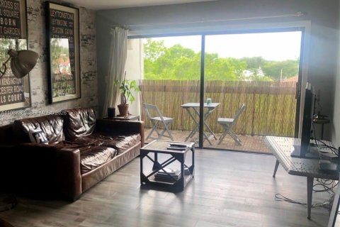 Кондоминиум с 1 спальней в Майами, Флорида № 2047723