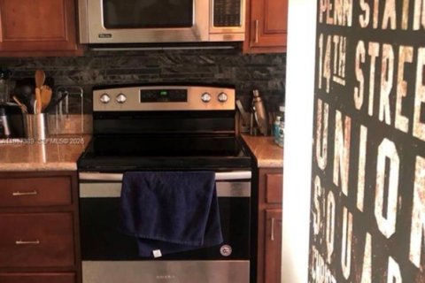 Снять в аренду кондоминиум в Майами, Флорида 1 спальня, 71.81м2, № 2047723 - фото 7