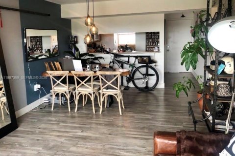 Снять в аренду кондоминиум в Майами, Флорида 1 спальня, 71.81м2, № 2047723 - фото 3