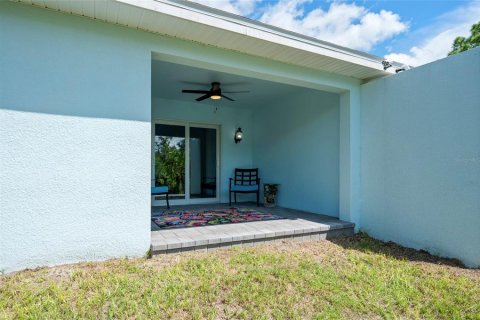 Duplex in Port Charlotte, Florida 3 bedrooms, 115.85 sq.m. № 1914670 - photo 25