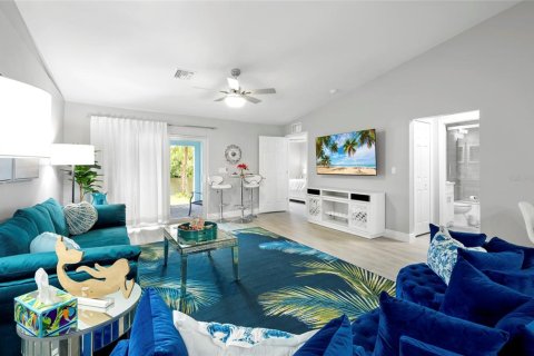 Duplex in Port Charlotte, Florida 3 bedrooms, 115.85 sq.m. № 1914670 - photo 13