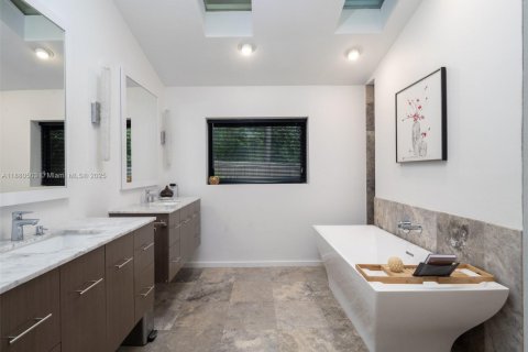 Villa ou maison à vendre à Gainesville, Floride: 4 chambres, 423.63 m2 № 1922071 - photo 13