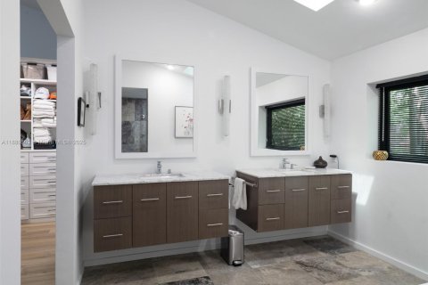 Villa ou maison à vendre à Gainesville, Floride: 4 chambres, 423.63 m2 № 1922071 - photo 15