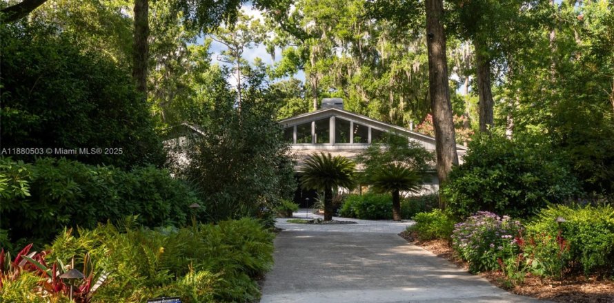Villa ou maison à Gainesville, Floride 4 chambres, 423.63 m2 № 1922071