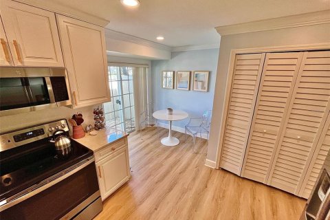 Villa ou maison à louer à Sarasota, Floride: 3 chambres, 151.24 m2 № 2388690 - photo 8
