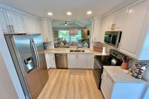 Villa ou maison à louer à Sarasota, Floride: 3 chambres, 151.24 m2 № 2388690 - photo 7