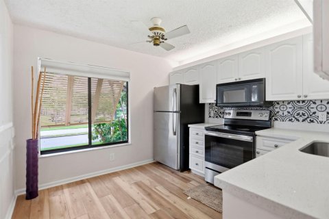 Condo in Boynton Beach, Florida, 2 bedrooms  № 2249472 - photo 5