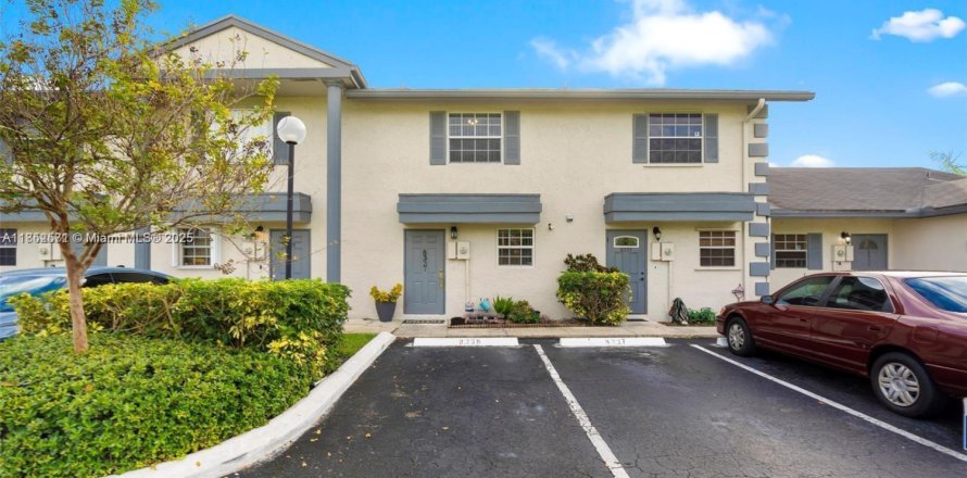 Touwnhouse à Sunrise, Floride 2 chambres, 95.5 m2 № 1874995