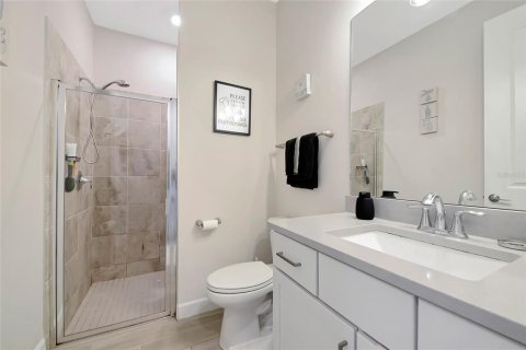 House in LORRAINE LAKES in Bradenton, Florida 6 bedrooms, 327.02 sq.m. № 1789216 - photo 17