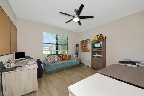 House in LORRAINE LAKES in Bradenton, Florida 6 bedrooms, 327.02 sq.m. № 1789216 - photo 6