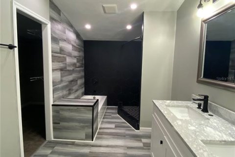 Снять в аренду квартиру в Уэсли-Чепел, Флорида 3 спальни, 150.5м2, № 1812667 - фото 15