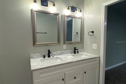 Снять в аренду квартиру в Уэсли-Чепел, Флорида 3 спальни, 150.5м2, № 1812667 - фото 17