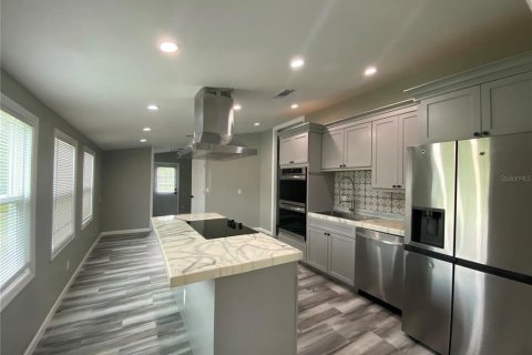 Снять в аренду квартиру в Уэсли-Чепел, Флорида 3 спальни, 150.5м2, № 1812667 - фото 6