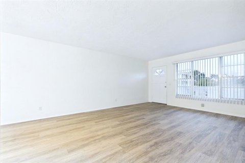 Condo in Clearwater, Florida, 2 bedrooms  № 2231295 - photo 14