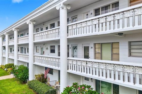 Condo in Clearwater, Florida, 2 bedrooms  № 2231295 - photo 6