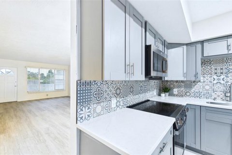 Condo in Clearwater, Florida, 2 bedrooms  № 2231295 - photo 23