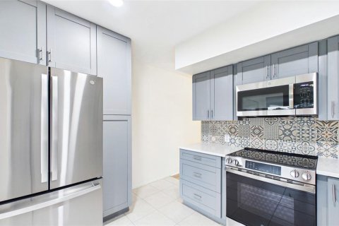 Condo in Clearwater, Florida, 2 bedrooms  № 2231295 - photo 21