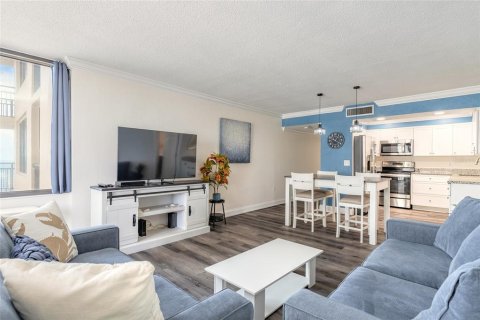 Condo in Daytona Beach Shores, Florida, 2 bedrooms  № 2378947 - photo 15