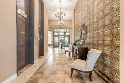 Condo in Daytona Beach Shores, Florida, 2 bedrooms  № 2378947 - photo 30