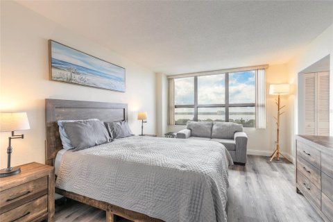 Condo in Daytona Beach Shores, Florida, 2 bedrooms  № 2378947 - photo 20